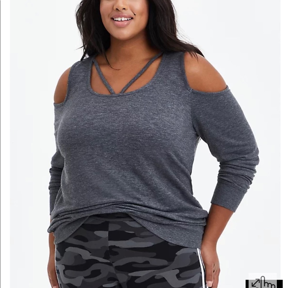 Torrid Black Mineral Wash Cold Shoulder Strappy Top Size 1 / NWT